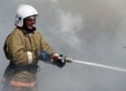 Спасатели МЧС России ликвидировали пожар в частной хозяйственной постройке в Таштагольском МО