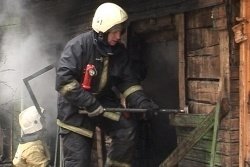Спасатели МЧС России ликвидировали пожар в частном садовом доме и хозяйственной постройке в Таштагольском МР